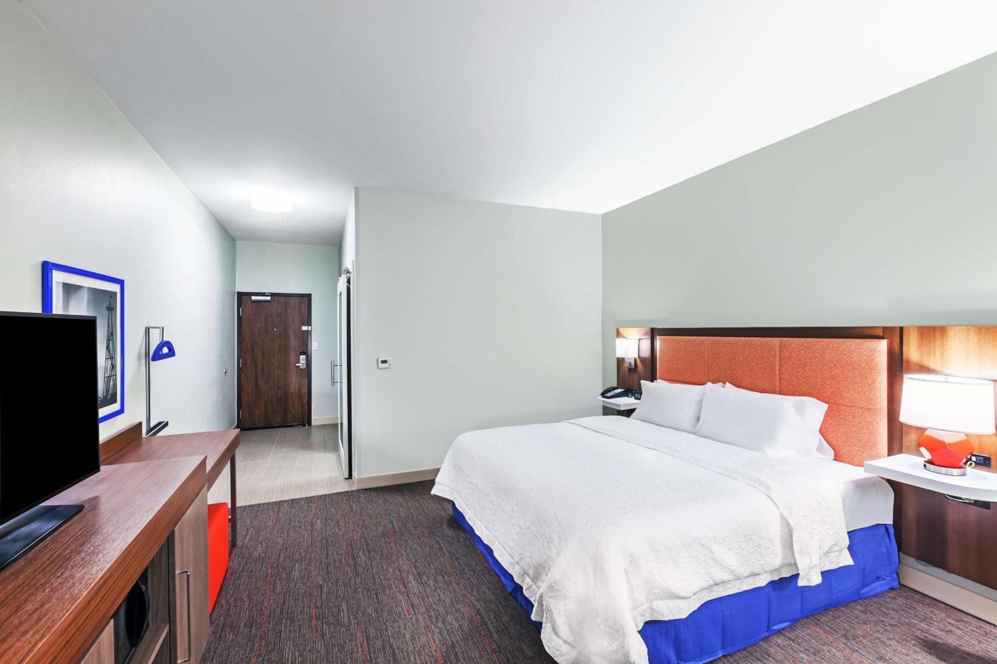 Hotel Hampton 3*